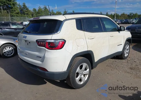 2019 Jeep Compass Latitude 4X4 from USA, damaged, VIN 3C4NJDBB8KT594156